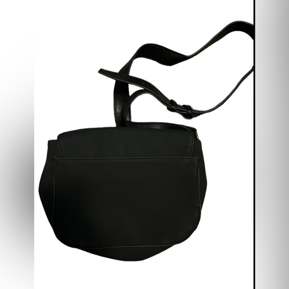 Black purse w/rainbow patch - Picture 2 of 3